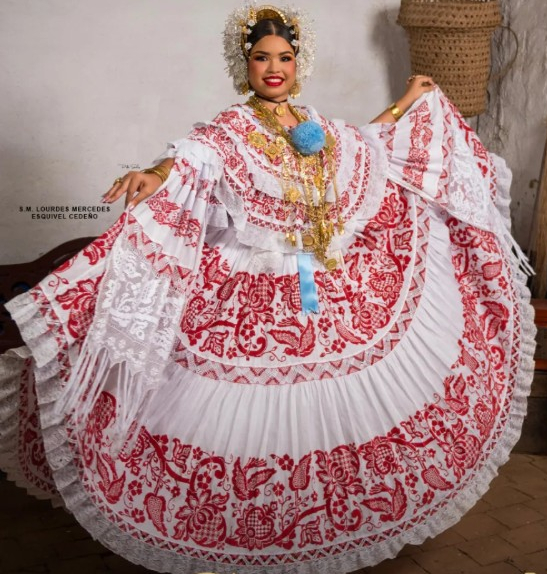 Lourdes Mercedes
                          Esquivel Cede�o - Queen - 2025
